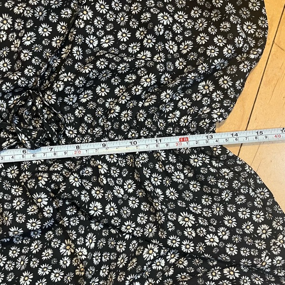 Floral printed romper - Picture 8 of 8